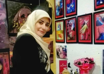 باسمة عطوي ترسم بريشة مغمسة بالألوان وقضايا الإنسان