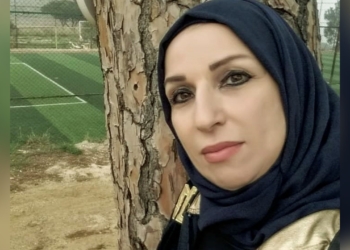 ” قل ْ.. حبيبتي ” قصيدة للشاعرة آمنة محمد ناصر