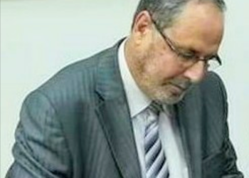 قراءة للإعلامية دينا خياط  في  ” قصائد إفتراضية ” للشاعر أمين الذيب