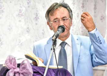 الشاعر الأردني أنور الأسمر يكتب : حوارات جانبية مع البحر والليل