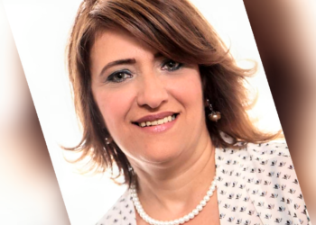 ” كوكبُ الماء العالي ” قصيدة للشاعرة حكمت حسن ( من ديوان جديد لها قيد الطبع )