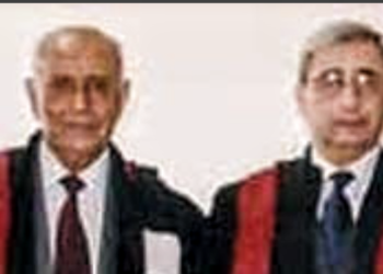 الجزء 2 من مقالة د. وجيه فانوس ل ” اللواء ” : الدكتور أحمد أبو حاقَّة (1929-2011) أستاذ جيل ومنارة علم وإشراقة ثقافة (في الذكرى العشرين لوفاته)