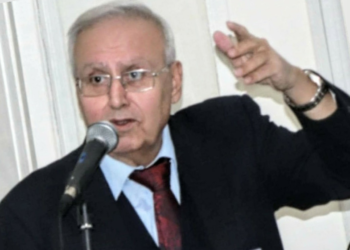 الشاعر عصمت حسان في قصيدة ” ملام وعتب “