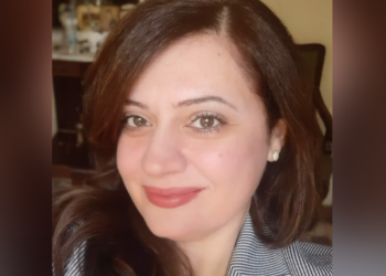 ” في ضوء القمر… ” للشاعرة د. دورين نصر