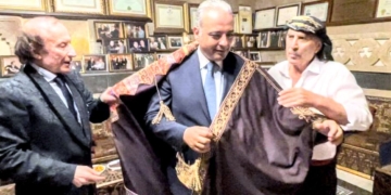 المرتضى بعد تقليده عباءة كركلا  : صرحان من عظَمة وبعلبك ثانية ..