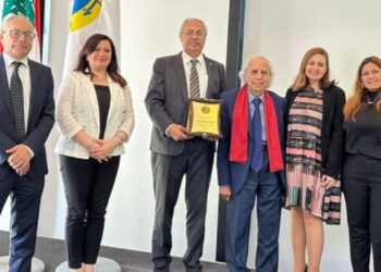 لقاء ثقافي  مع الشاعر هنري زغيب في جامعة البلمند