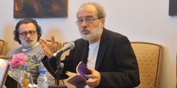 الشاعر فادي ناصر الدين يحلق شعرا في أمسيات بيروت الثقافية