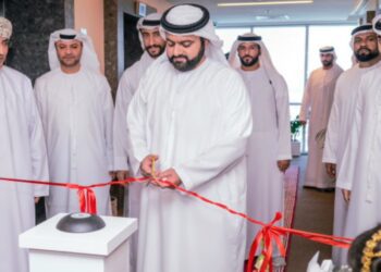 محمد الشرقي يفتتح مقر أوركسترا الفجيرة الفلهارمونية ويؤكد أهمية الموسيقى كقيمة إنسانية