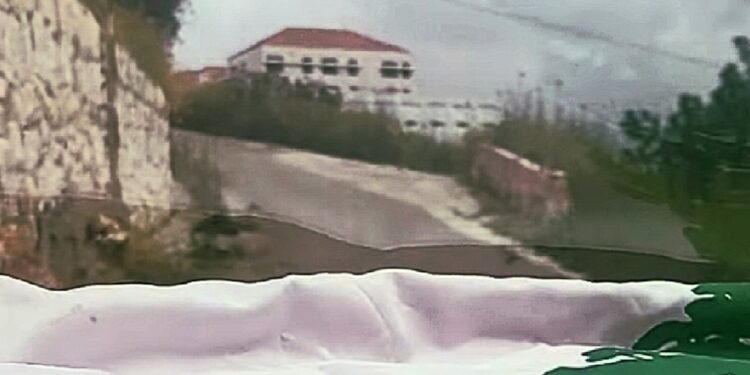 رحلة العودة إلى القرى : موسيقى لجناحي فراشة ( مقالة د. قصيّ الحسين )