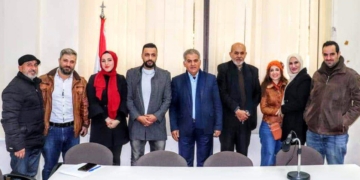 الحركة الثقافية استضافت الشاعرين فاطمة أيوب ود. علي زين الدين في صالونها الأدبي في أمسية قدمتها الكاتبة مها محمد جعفر